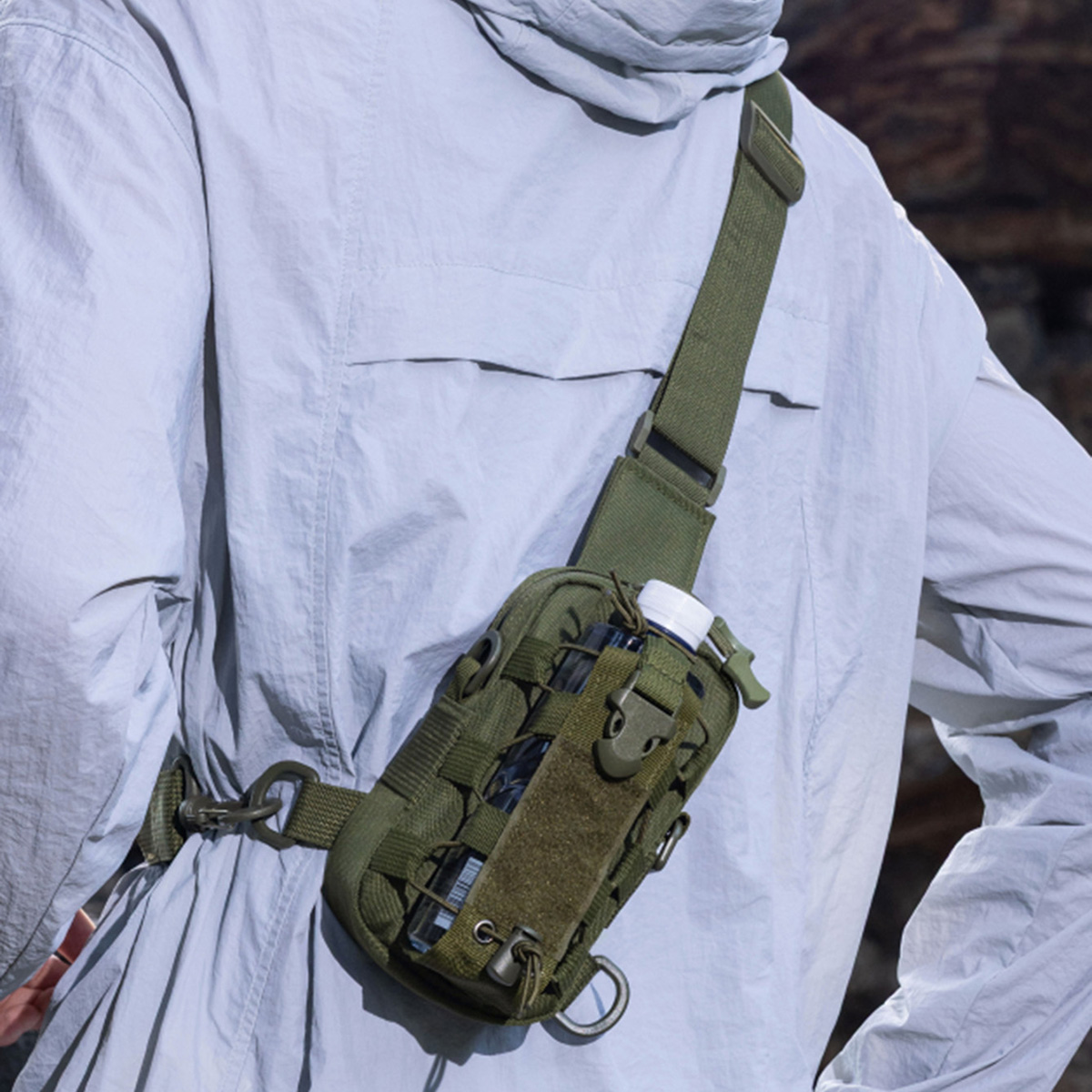 Hydration Pack Outdoor - ウォーターボトルバッグ、クロスボディウォーターボトルバッグ、多機能カップ保護カバー、ウォーターカップカバー、サイクリングバッグ、プロフェッショナルキャンプアウトドアチェストバッグ