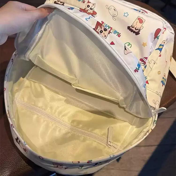 アニメクレヨンしんちゃんバックパックかわいい漫画プリントスク - School Backpack Teen のレビューと価格