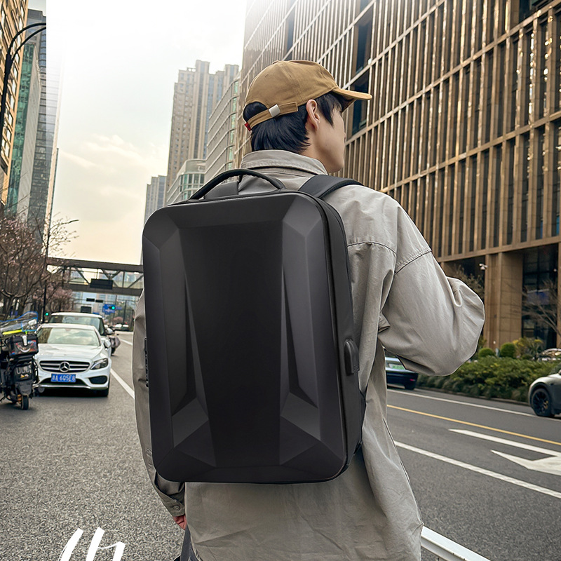 15.6-16インチのハードシェルラップトップ拡張可能なバッ - Laptop Backpack 15.6 のレビューと価格