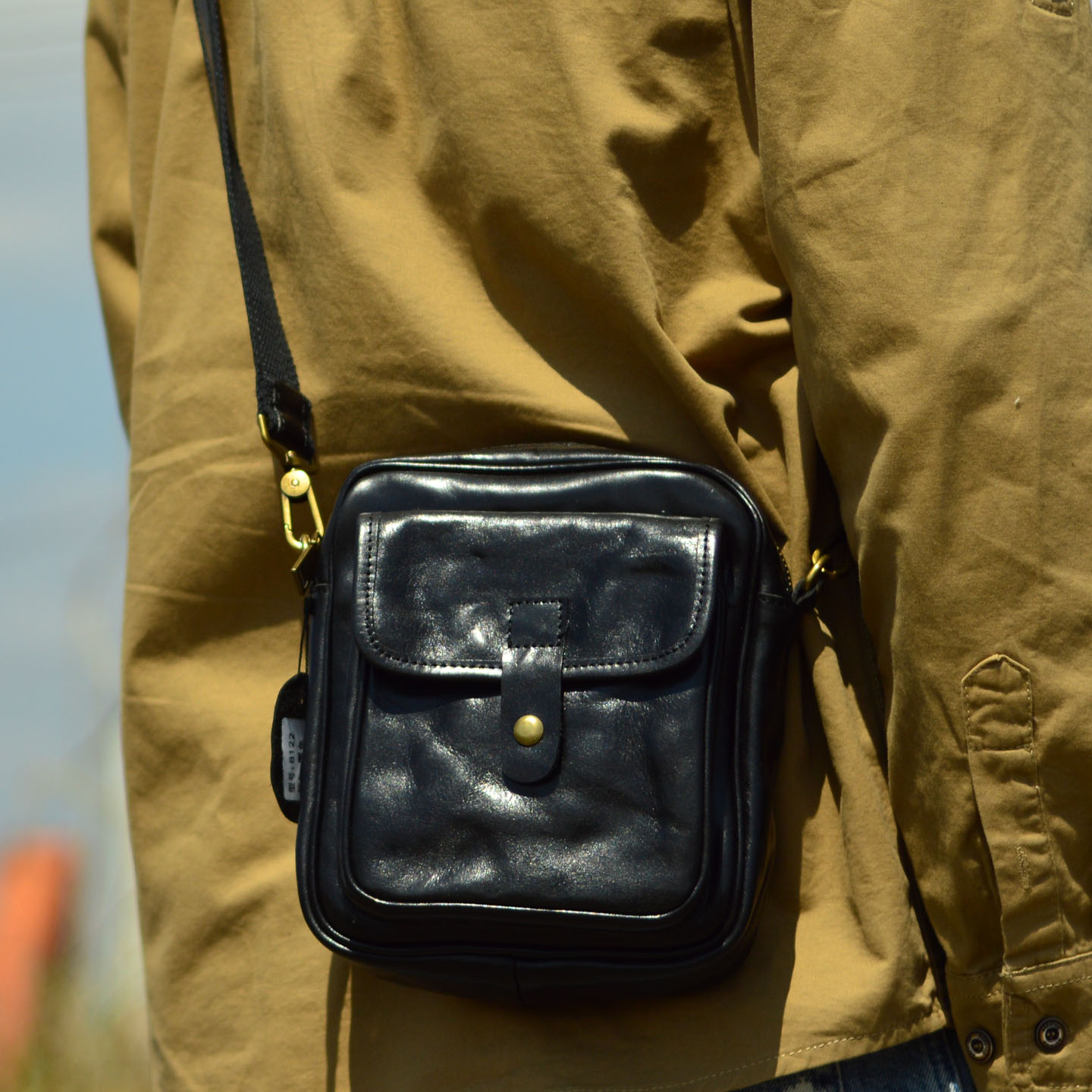 AETOO レザーメンズビジネスショルダーバッグ、調節可能な - Leather Backpack Vintage のレビューと価格